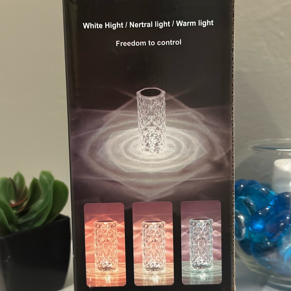 Rose diamond table lamp